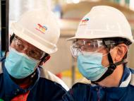 Opérateurs dans l'unité de pré-traitement