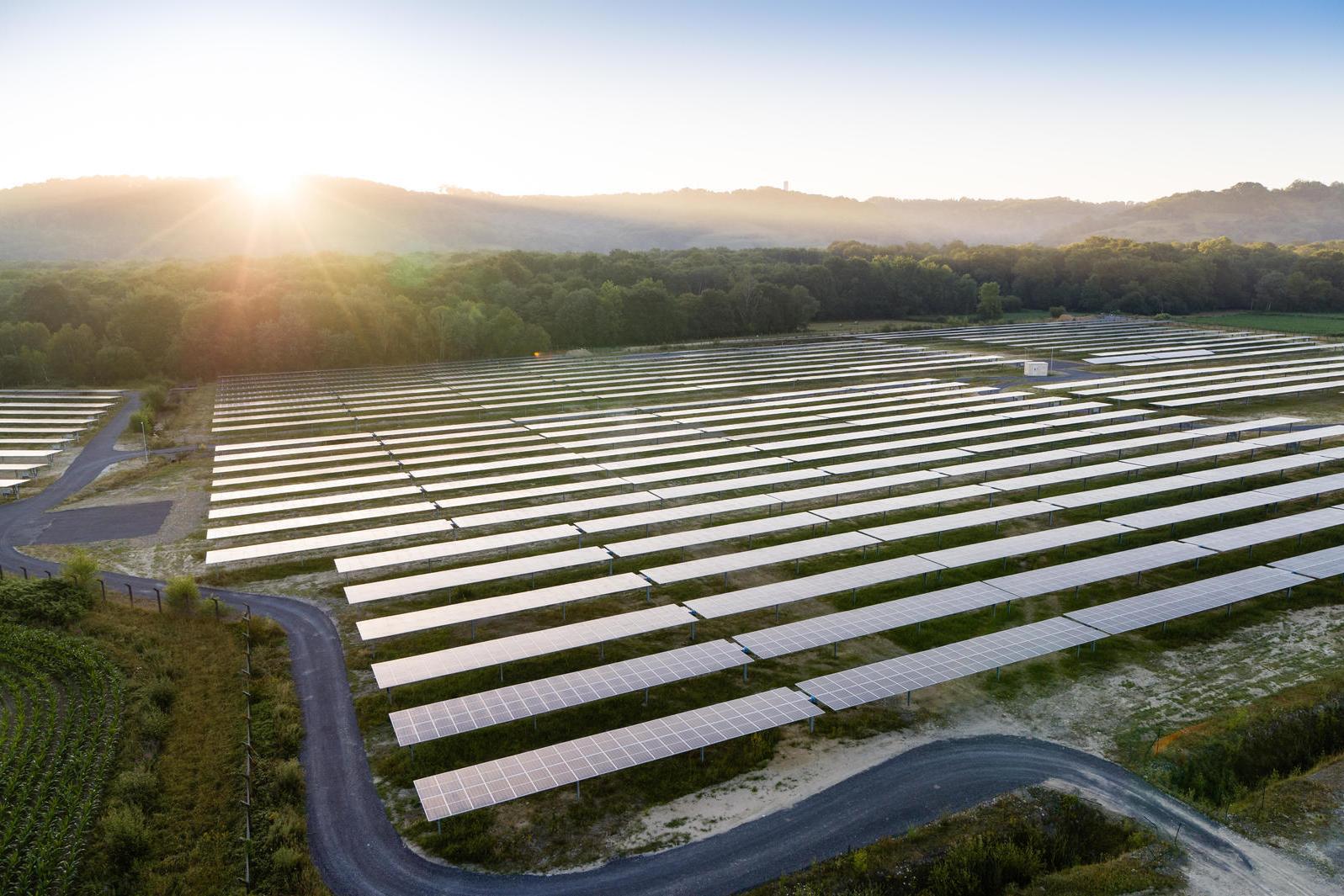 Ground-mounted solar power plant