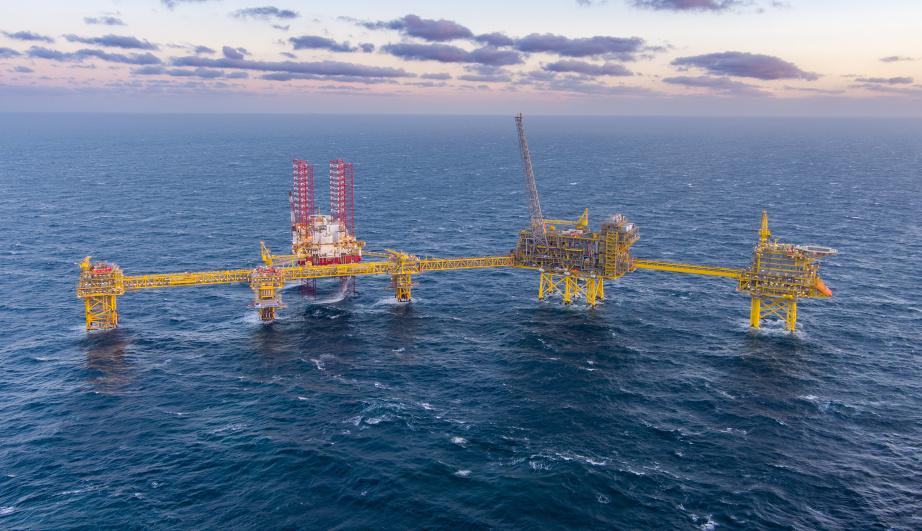 Tyra offshore gas platform - see description hereafter